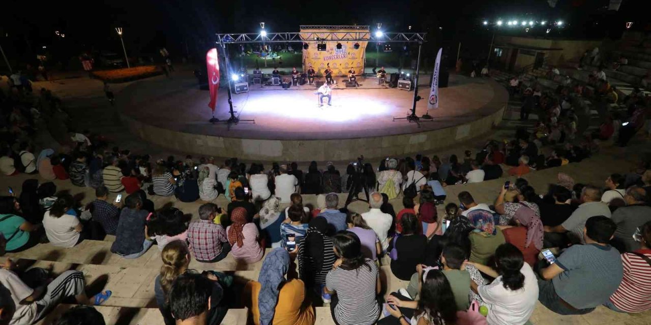 Denizli’de yaz konserleri tüm hızıyla devam ediyor