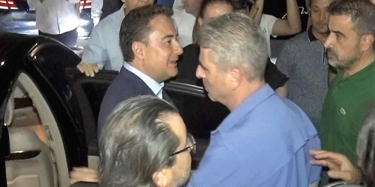 Babacan’ın canlı yayınında ‘Erdoğan’ sloganları