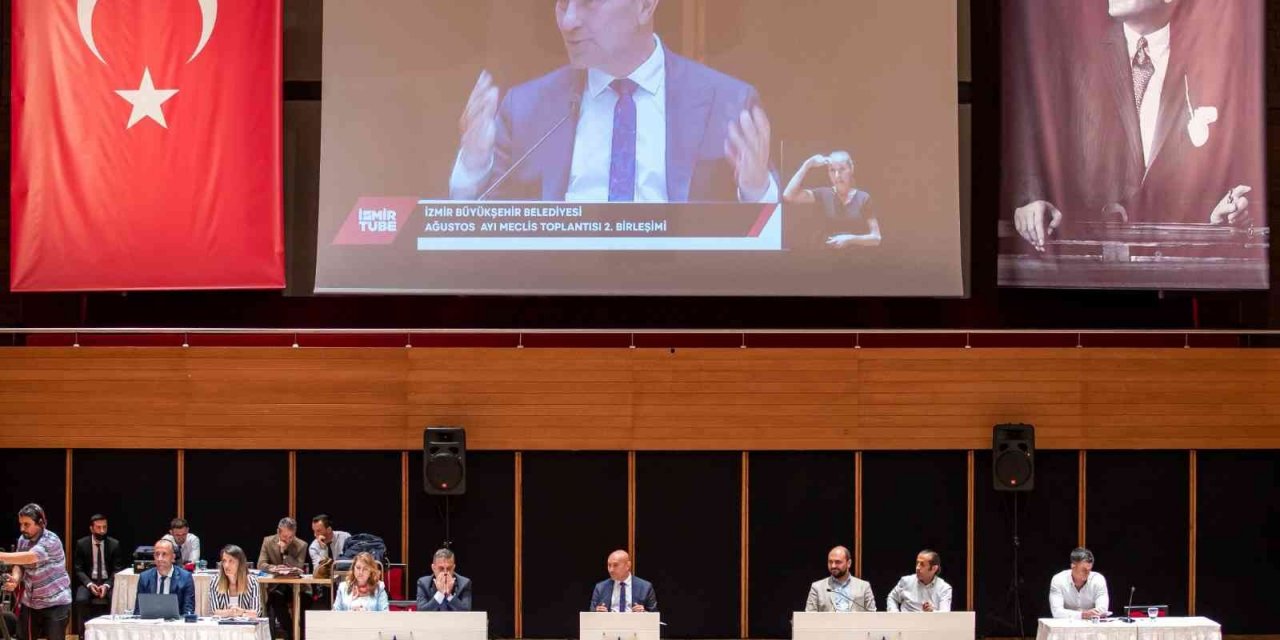 İzmir’in kurtuluşunun 100. yıl coşkusu: Megastar Tarkan da konser verecek