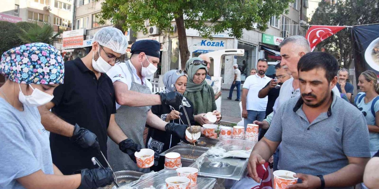 MHP Aliağa’dan aşure ikramı