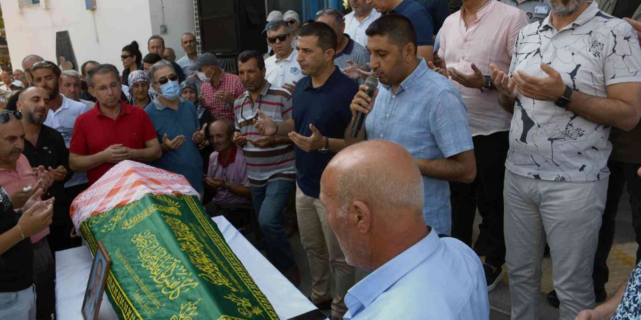 Kuşadası Belediyesi Balsak’ı son yolculuğuna uğurladı