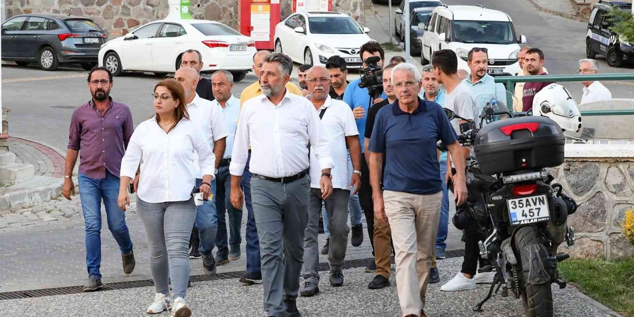 Başkan Sandal, Körfez Mahallesinde vatandaşla buluştu