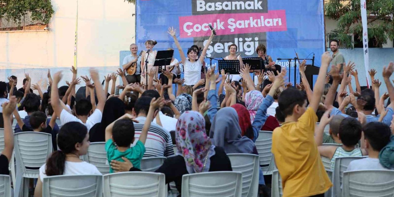 Bayraklılı çocuklar bu şenliği çok sevdi
