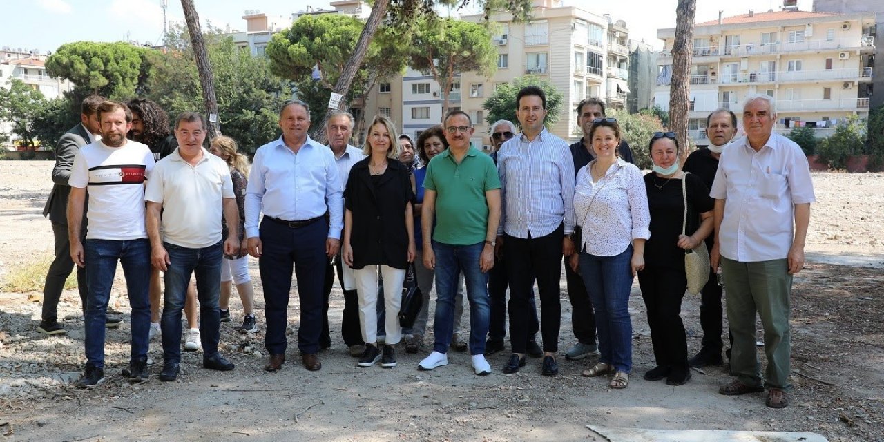 Başkan Sürekli, Karşıyakalı gençlere iki müjde verdi