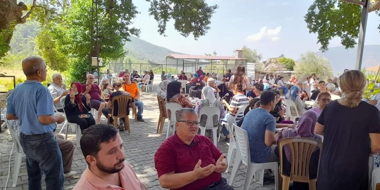 Köyceğiz’in Yayla Mahallesi’nde 9. geleneksel aşure etkinliği düzenlendi