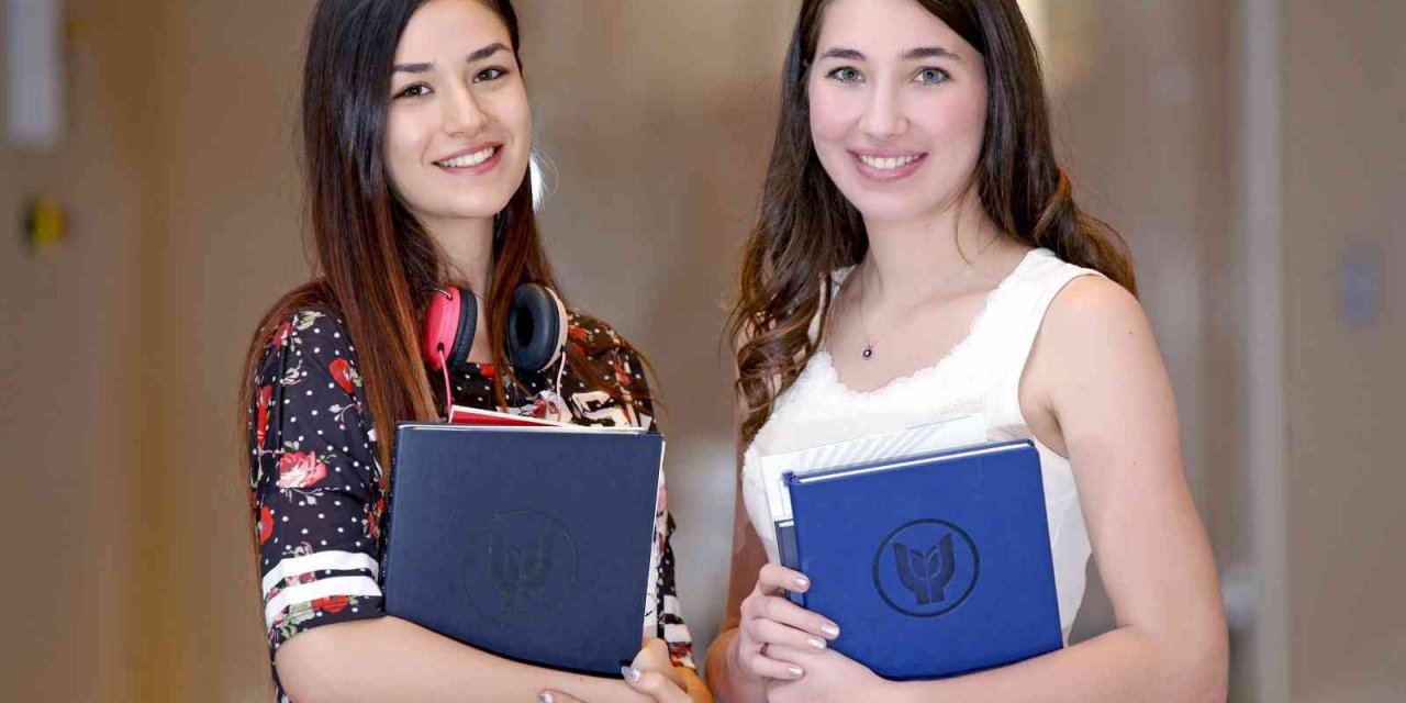 Yaşar Üniversitesi en çok tercih edilen vakıf üniversitelerden biri oldu