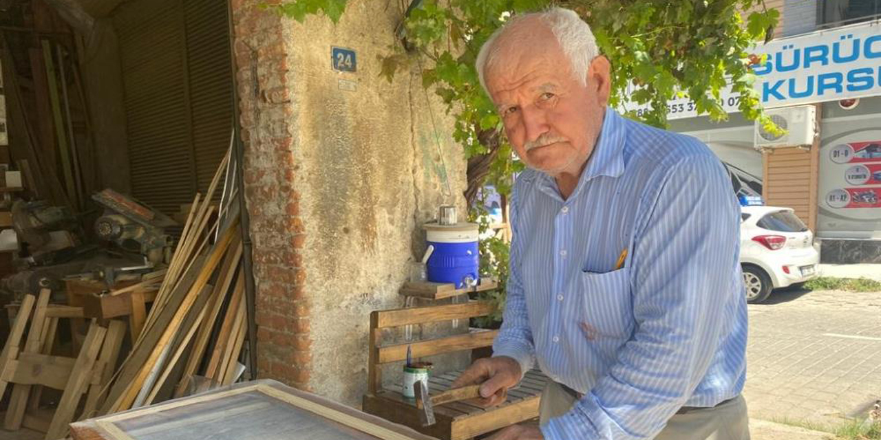 Yarım asırdır sürdürdüğü mesleğinden kopamıyor