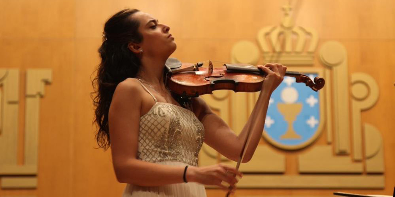 Kemanın parlayan  yıldızı Kuşadası’nda