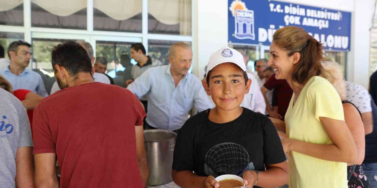Didim Belediyesi’nden aşure hayrı