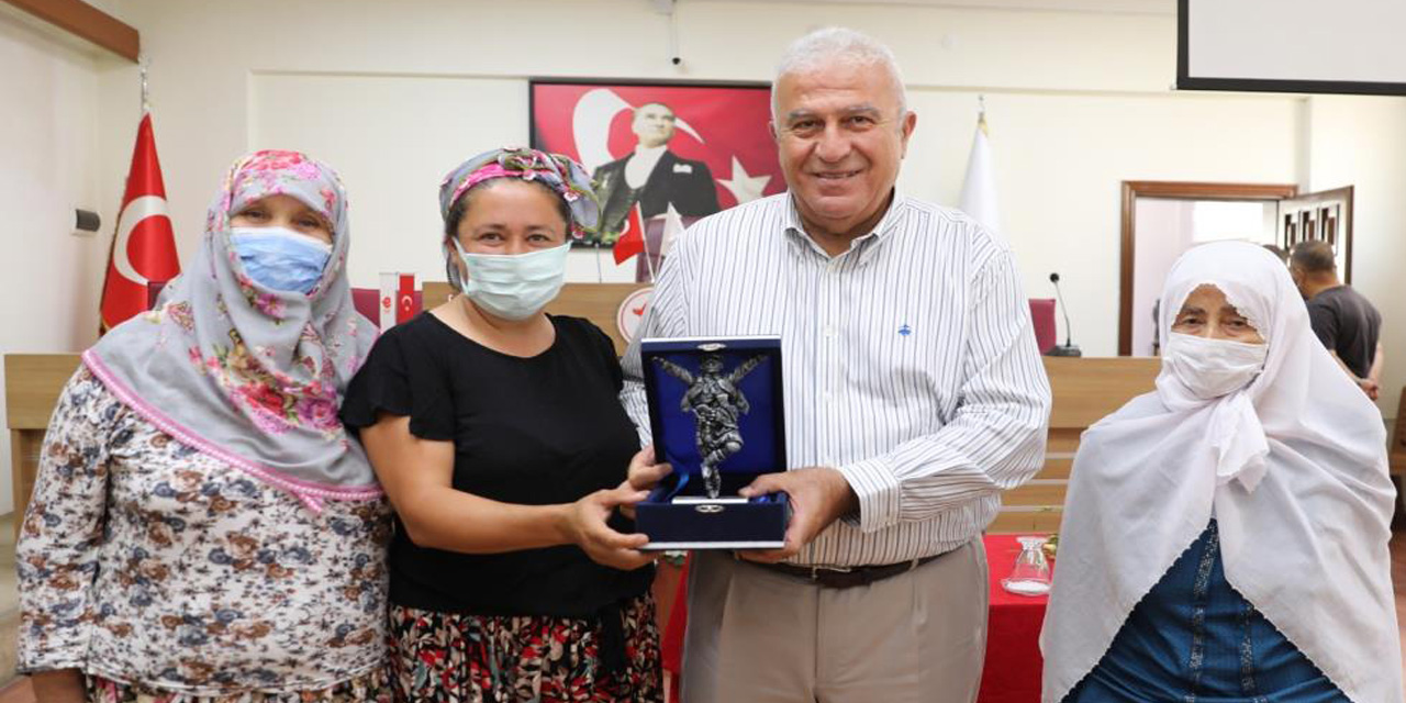 Başkan Atay, JES mücadelesini kazanan kadınları ağırladı