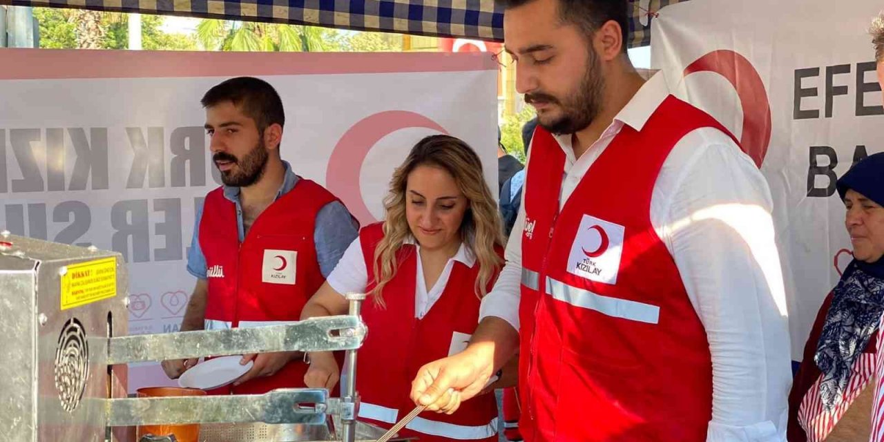 Türk Kızılay Efeler Şubesi’nden lokma hayrı