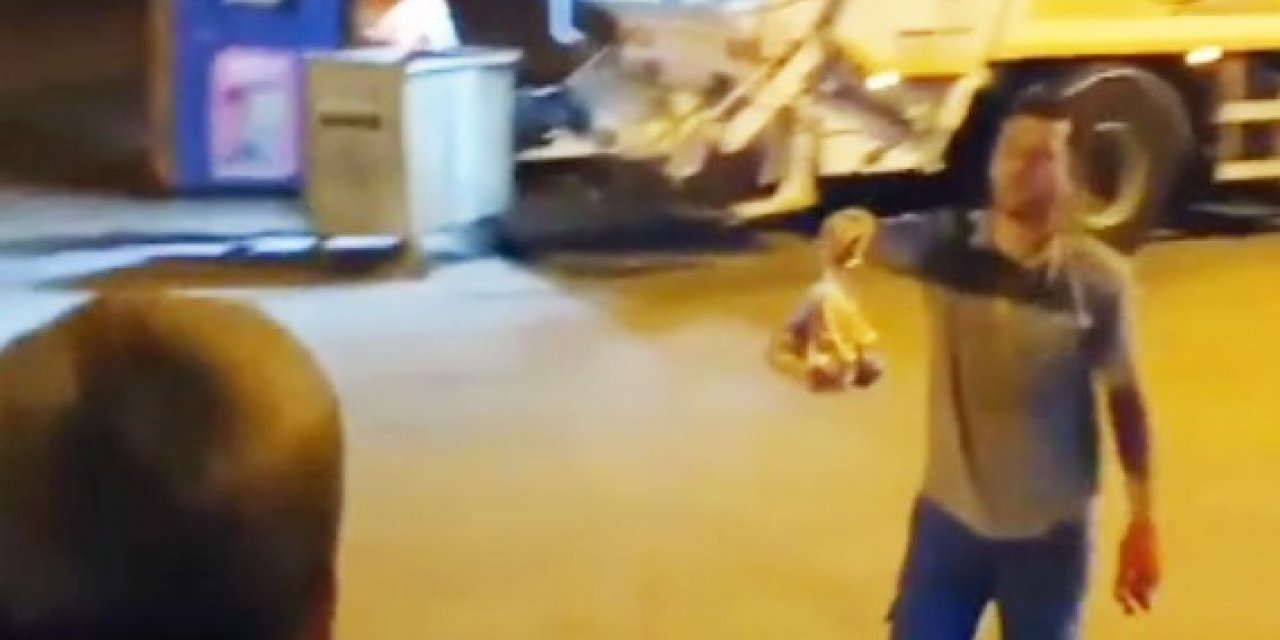 Temizlik görevlilerinin çikolata ikramı gönülleri fethediyor