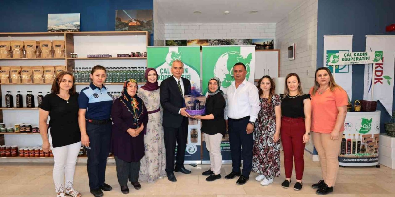 Başkan Zolan, Çal’da vatandaşları dinledi