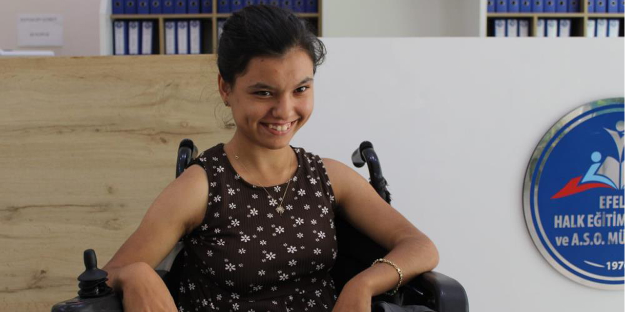 Serebral Palsi hastası İzel, artık üniversiteli oldu