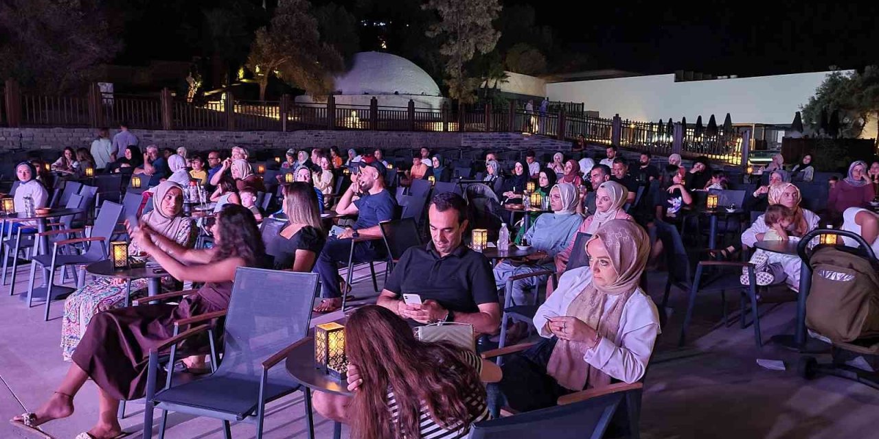 Nihat Hatipoğlu, programında sorulan ilginç sorulara açıklık getirdi