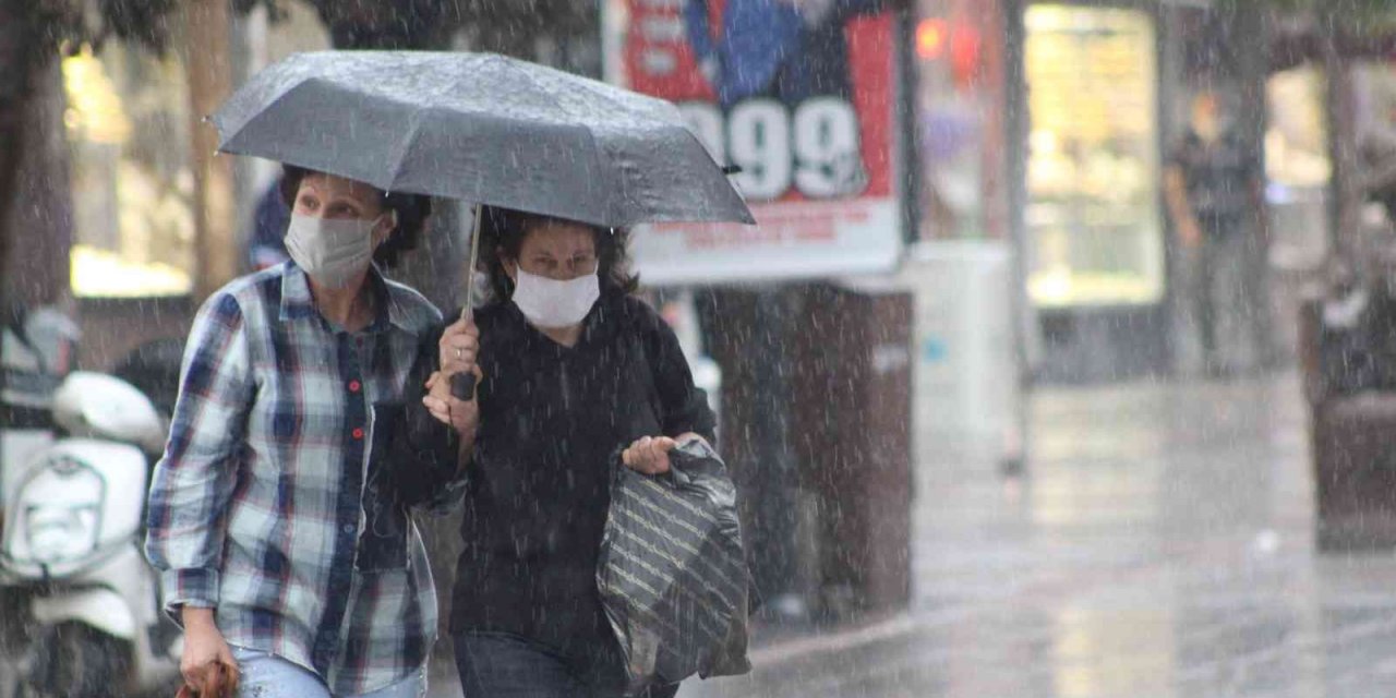 Sıcak hava yerini yağışa bırakıyor