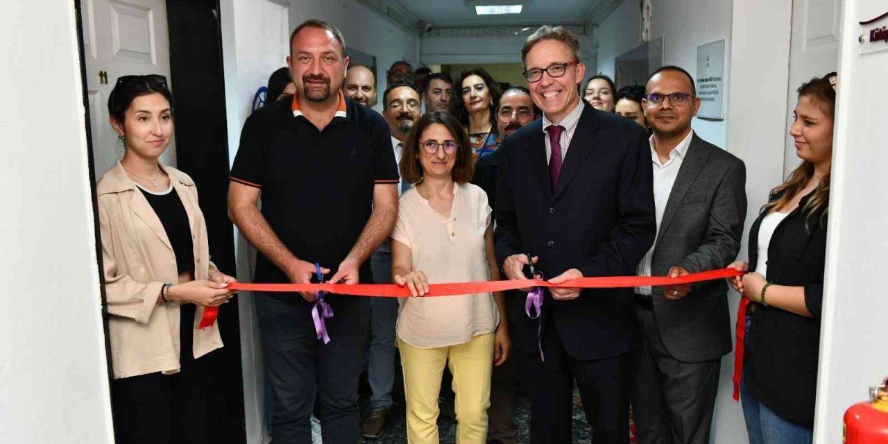 Çiğli Belediyesi Mülteci Danışma Ofisi açıldı