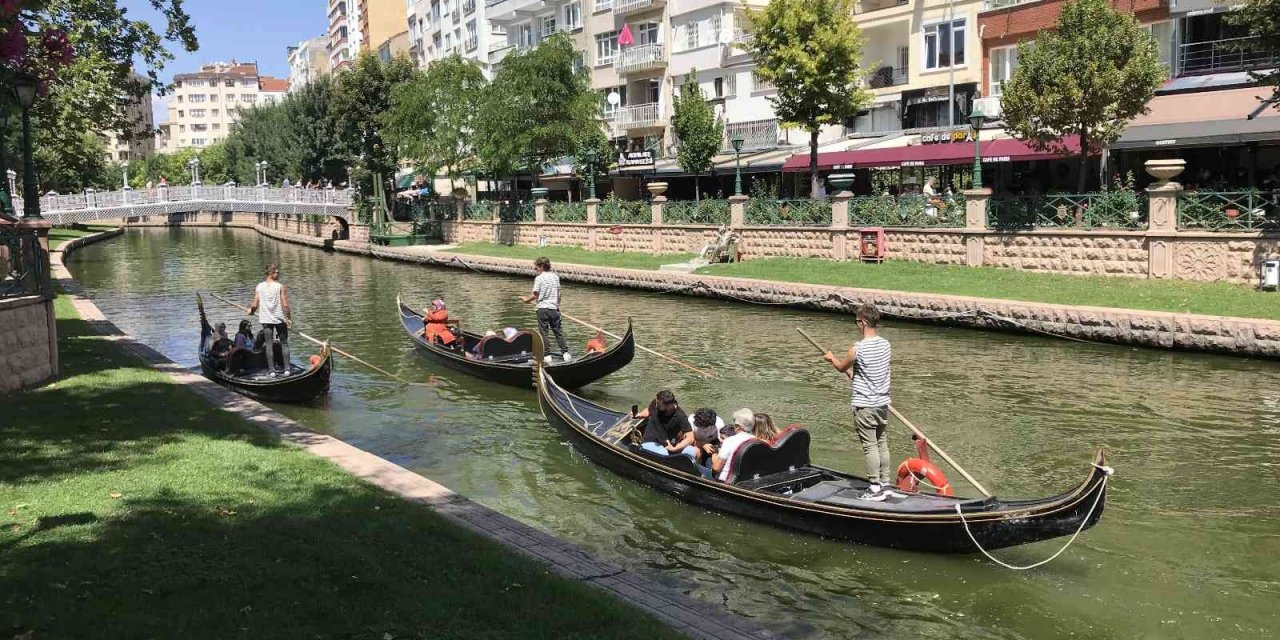 Bayraklı’ya “Porsuk Çayı” modeli