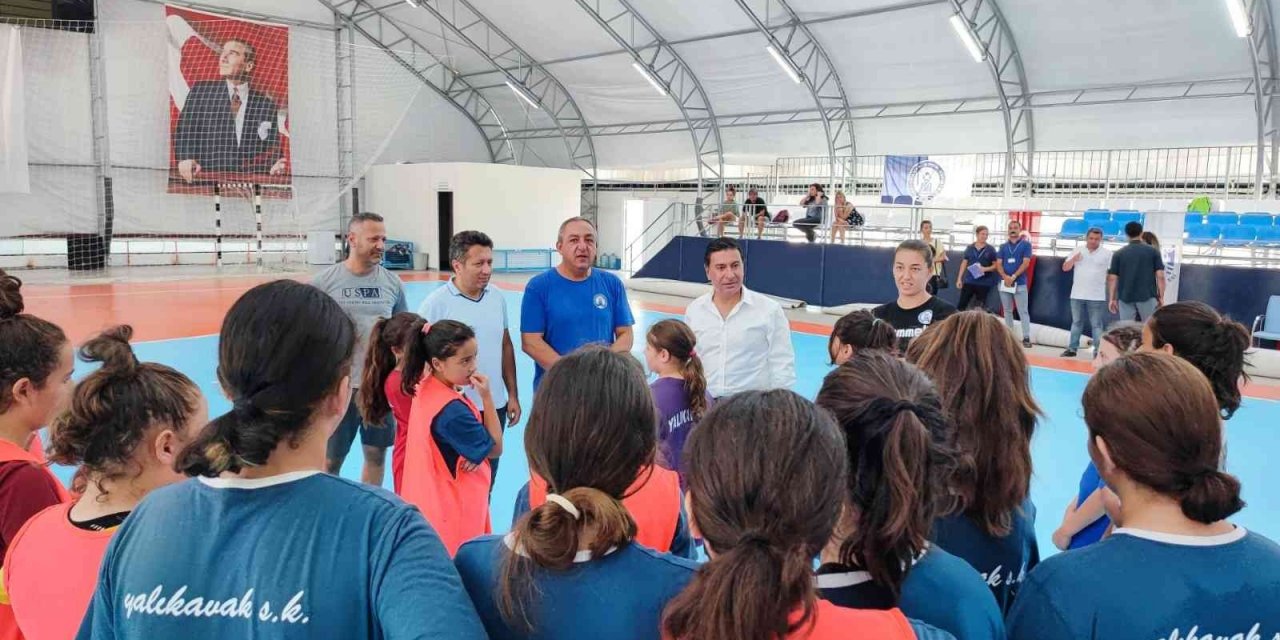 Başkan Aras’tan sporculara ziyaret