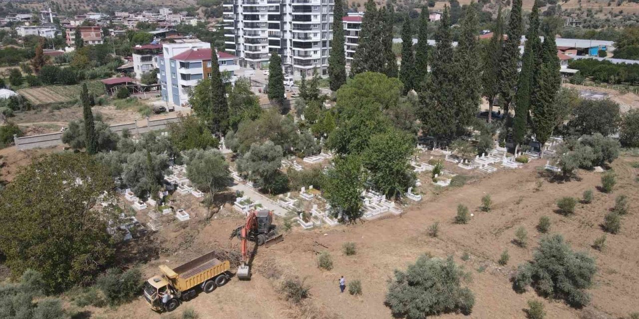 Nazilli’de mezarlıklar yenileniyor