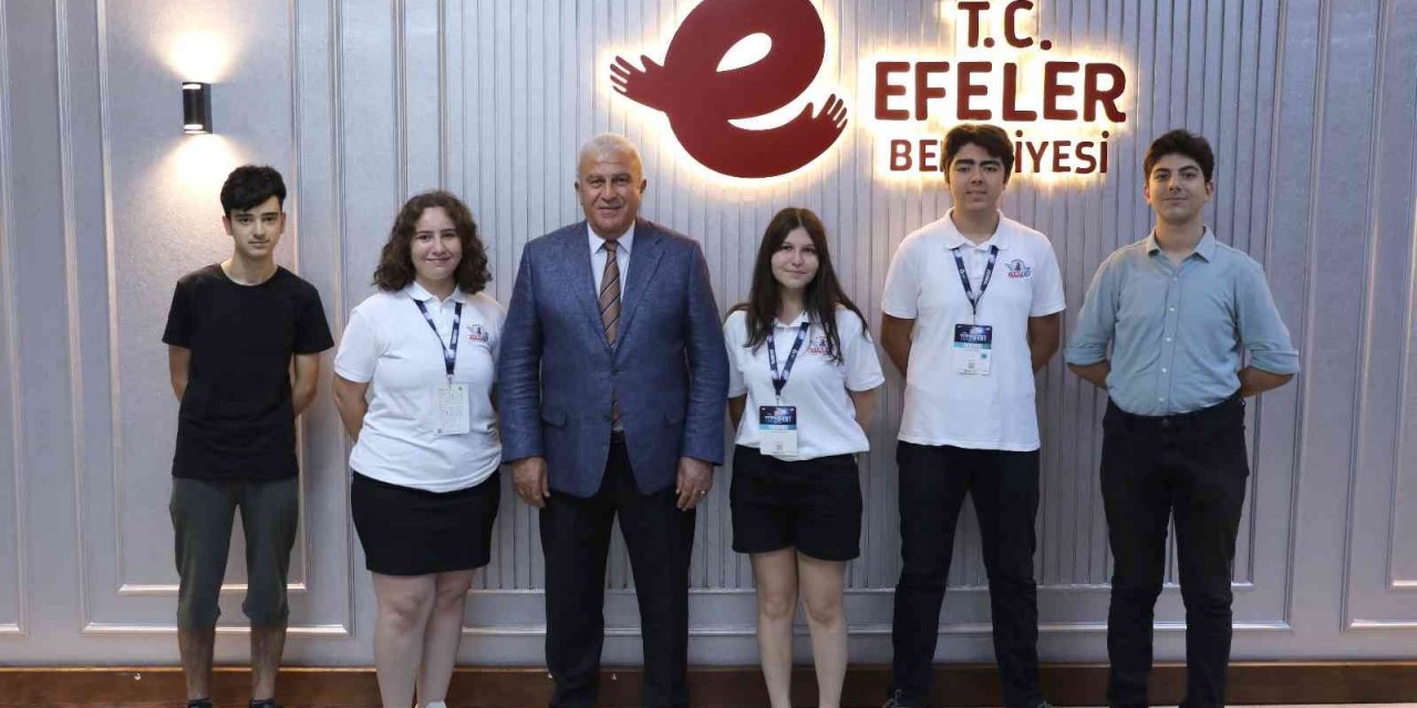 Başkan Atay, TEKNOFEST’te yarışacak öğrencilerle buluştu