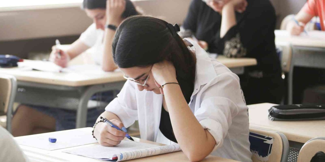 Aydın Büyükşehir Belediyesi bu yıl da onlarca genci hayallerine kavuşturdu