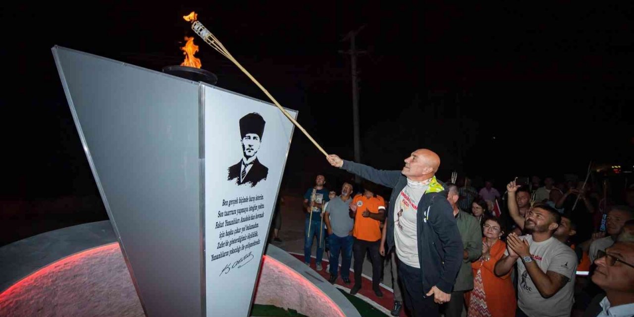 Zafer Yolu kafilesi Afyon’dan İzmir’e meşaleyle yola çıktı