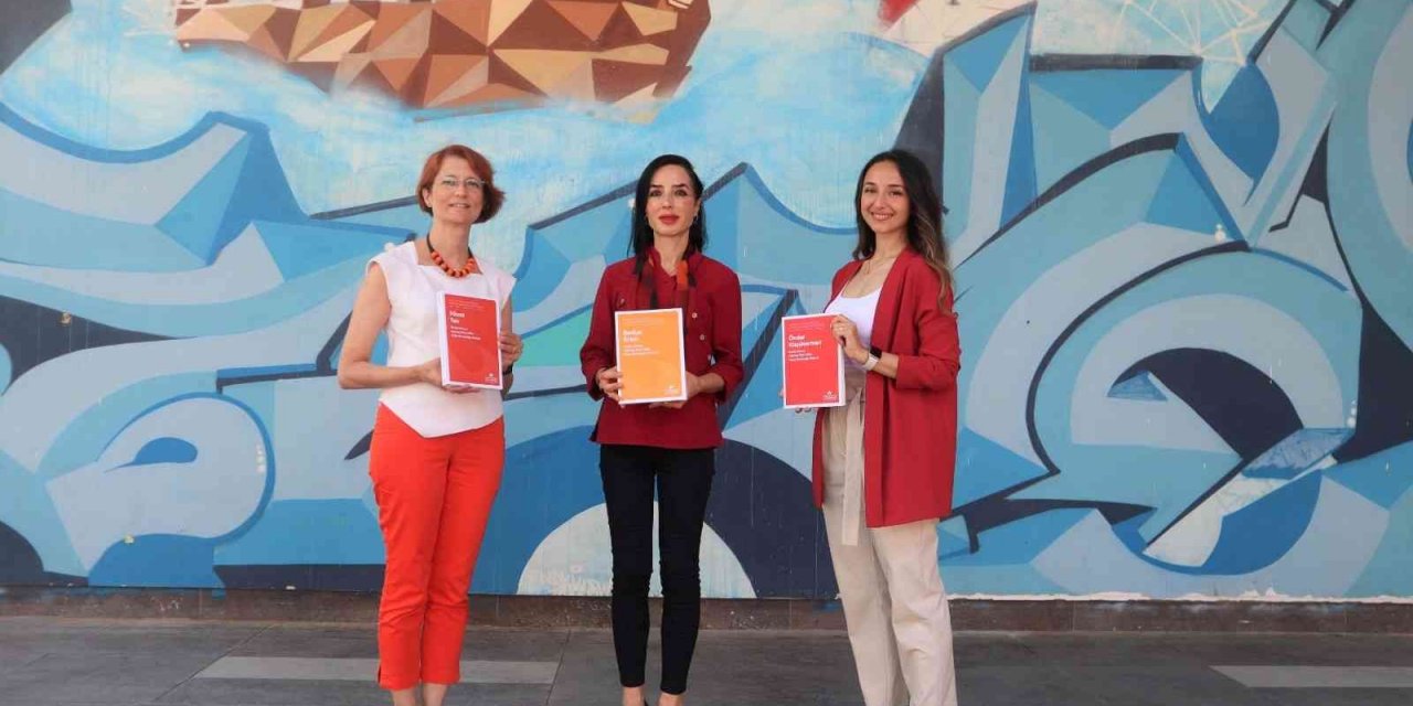 İEÜ Yayınları’ndan 3’lü seri