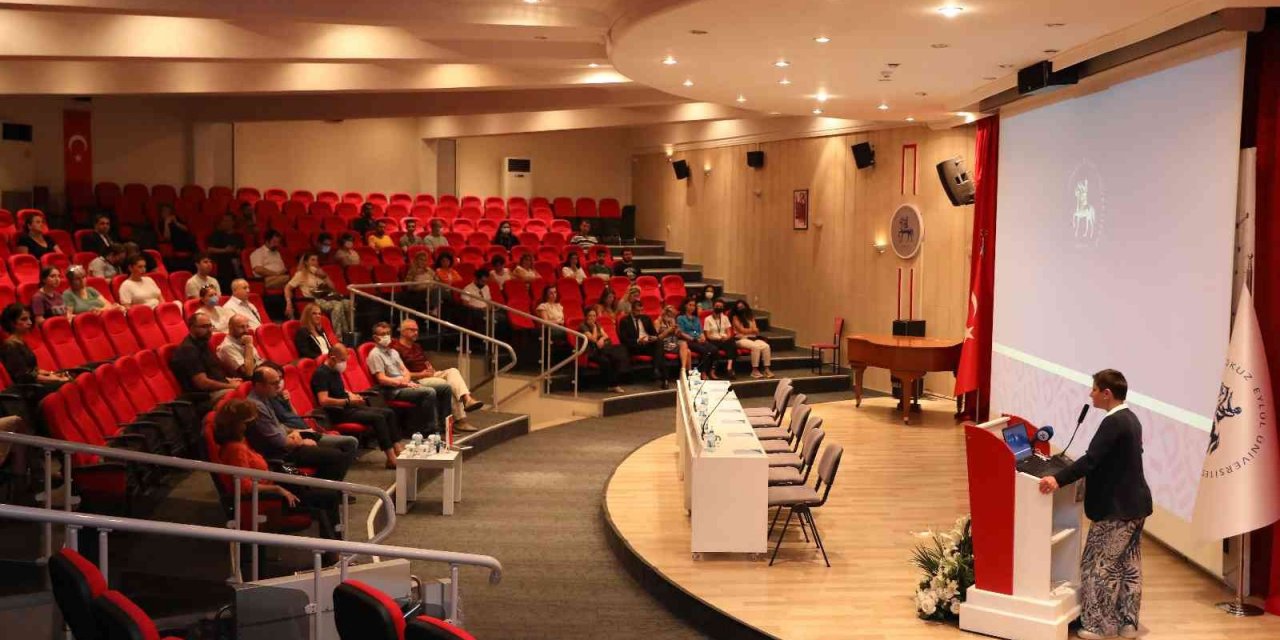 DEÜ’den ‘100. Yaşında İzmir’de Bilim’ semineri