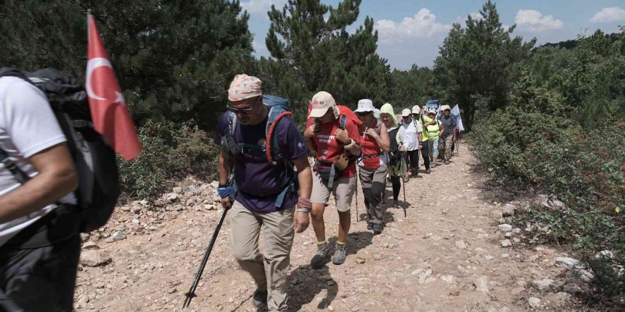 "Afyon’dan İzmir’e 400 kilometrelik Zafer ve Anma Yürüyüşü" sürüyor