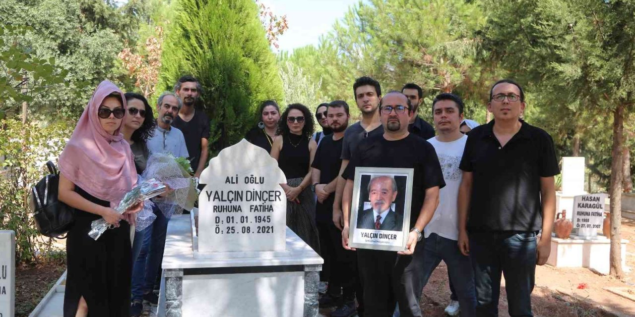 Efeler Belediyesi Şehir Tiyatrosu usta sanatçıları unutmadı