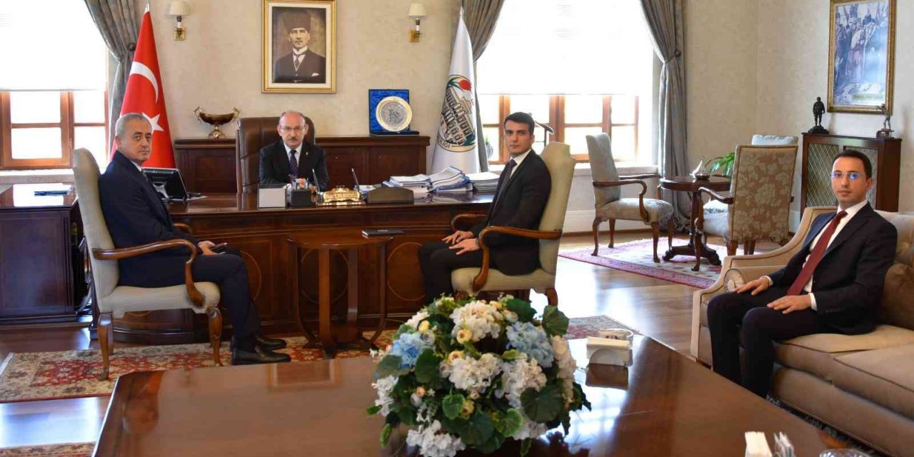 Göreve yeni başlayan kaymakamlardan Vali Karadeniz’e ziyaret