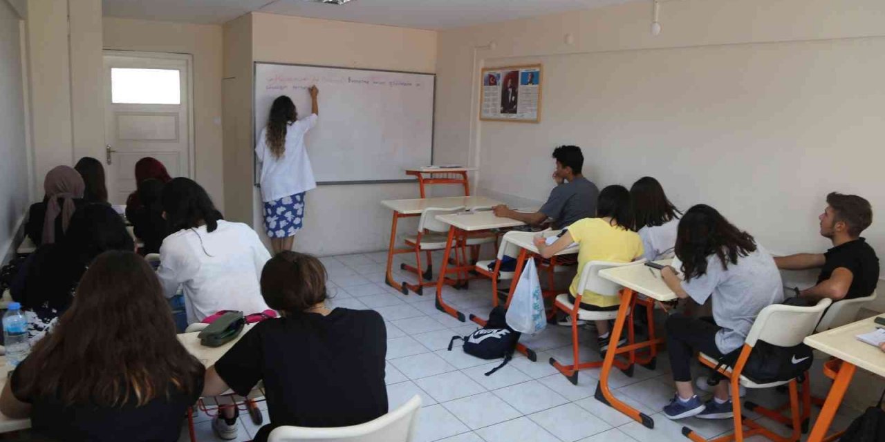 EFESEM’de yeni eğitim yılı başladı