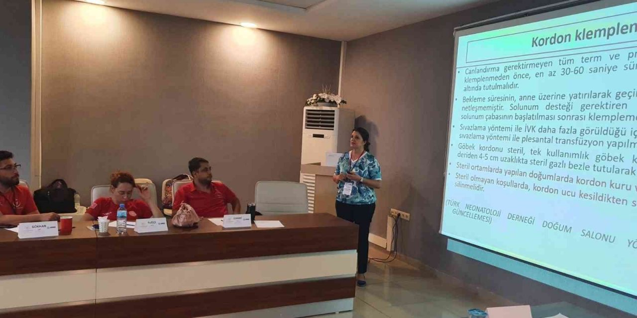 Afetlerde Doğum ve Yenidoğan Bakımı Konulu UMKE Geliştirme Eğitimi düzenlendi