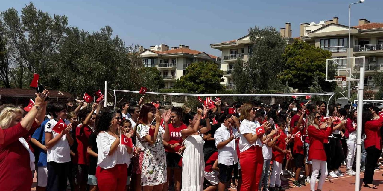 Radikal Okullarında 30 Ağustos coşkusu