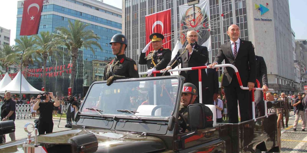 İzmir’de 30 Ağustos Zafer Bayramı coşkusu