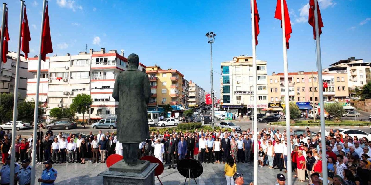 İzmir’in ilçelerinde 30 Ağustos coşkusu