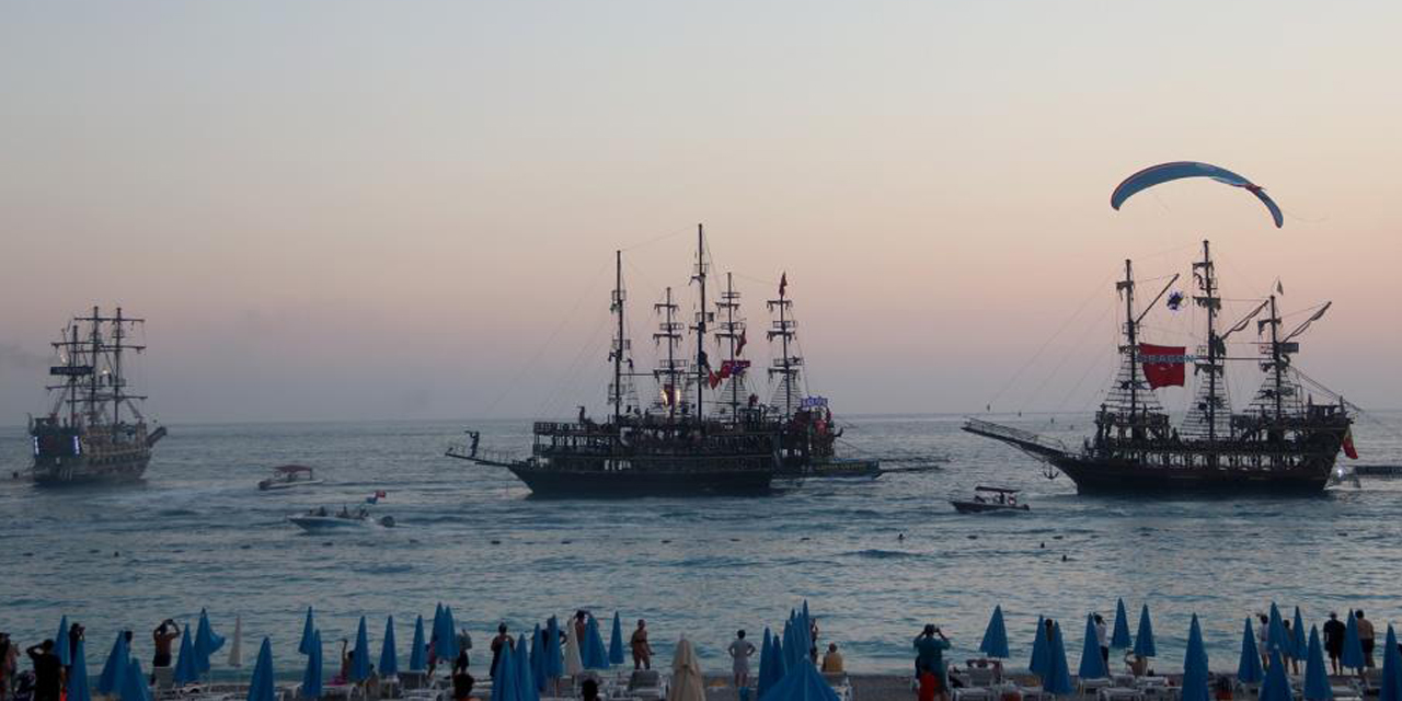 Ölüdeniz’de, 30 Ağustos Zafer Bayramı coşkusu