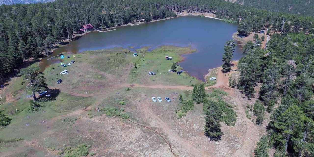 Bin 750 metredeki saklı cennet ‘Gökçeova Göleti’