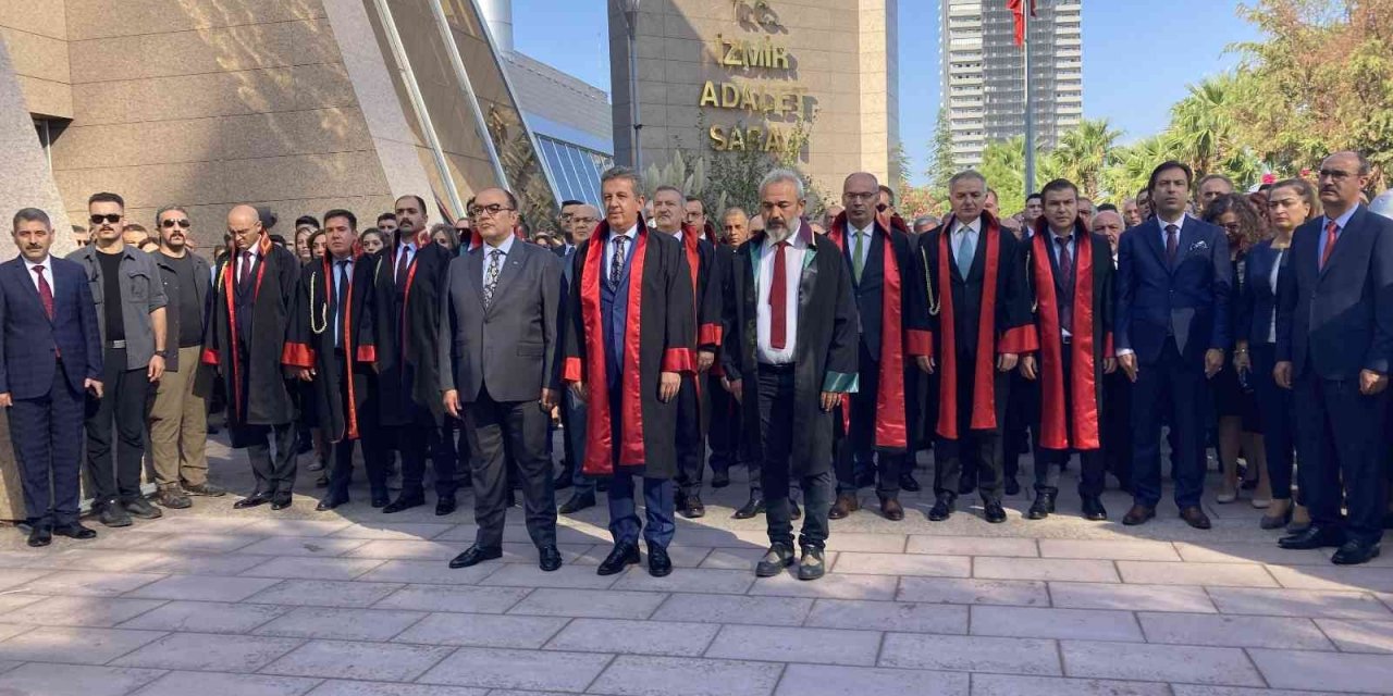 İzmir Cumhuriyet Başsavcısı Öztürk: “Herkes kendi evinin önünü süpürsün”