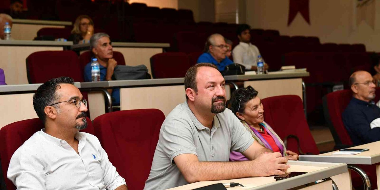 Çiğli su çalıştayında gündem Gediz’deki kuraklık ve su kirliliği