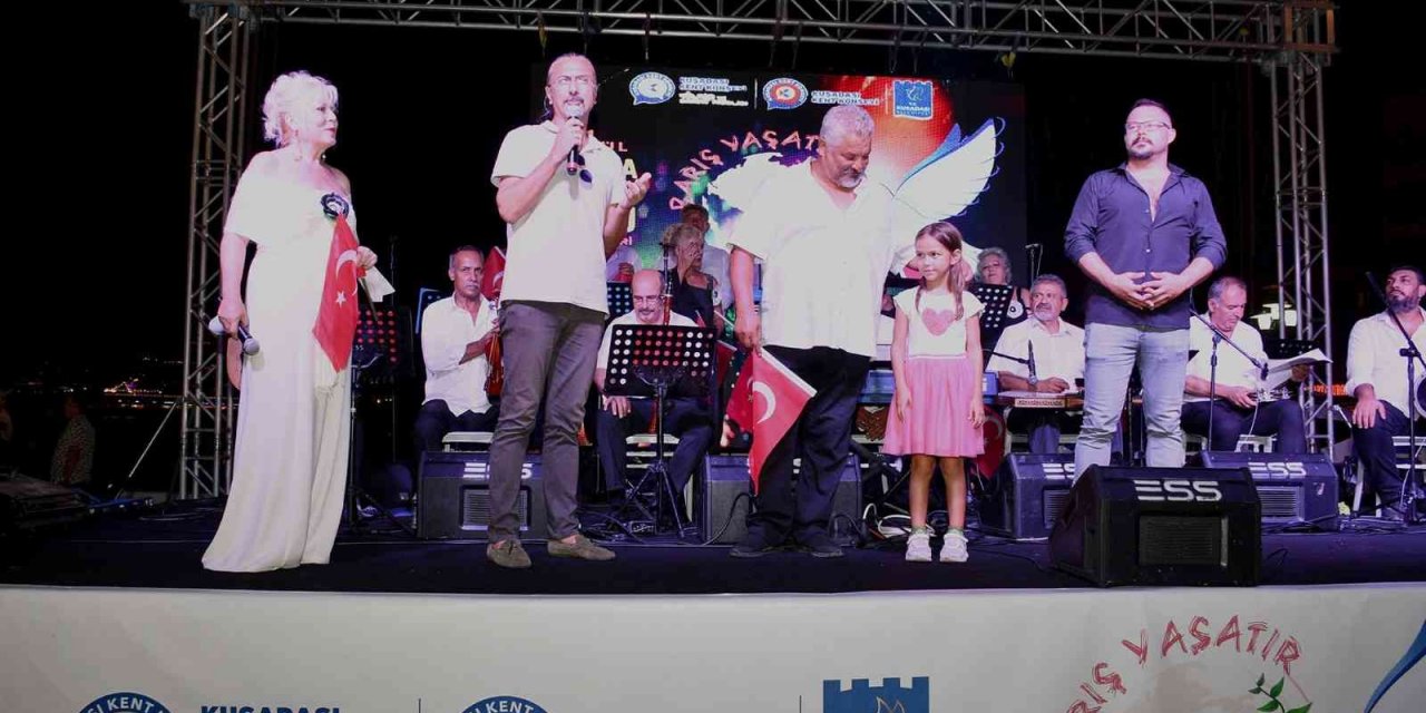 Dünya Barış Günü Kuşadası’nda coşkuyla kutlandı