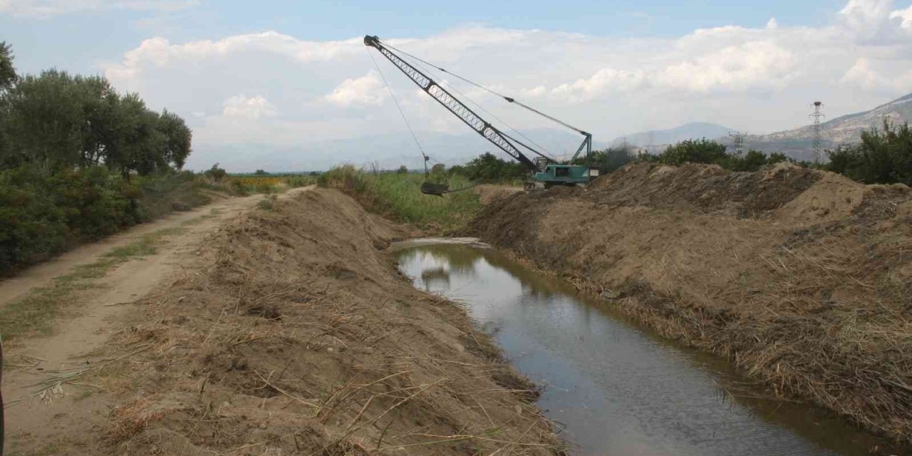 Feslek kurutma kanalında temizlik çalışması yapıldı