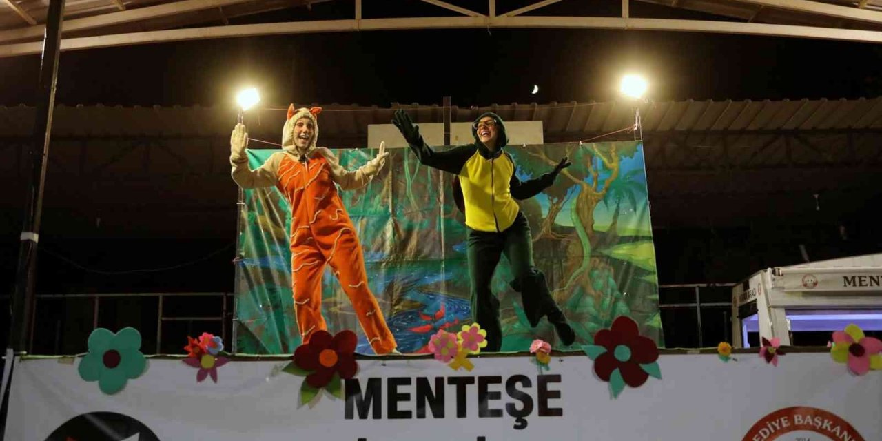 Neşeli Orman Tiyatrosu Akçaova’da sahnelendi