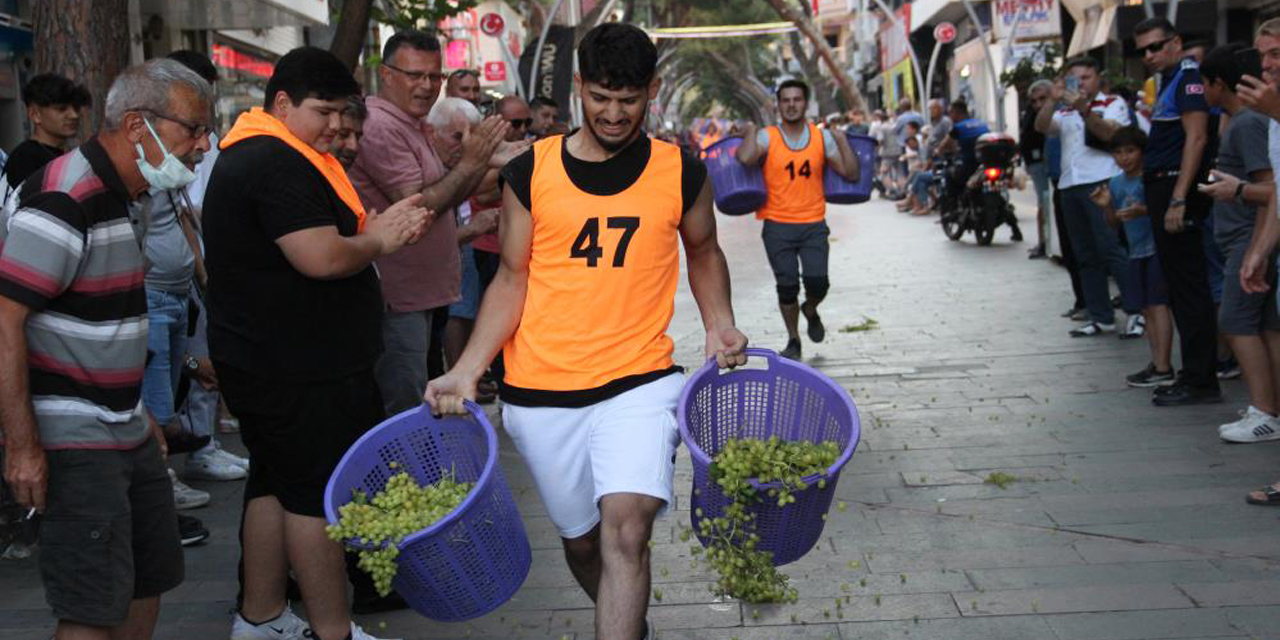 50 kiloluk üzüm yüklü kelterlerle kıyasıya yarış