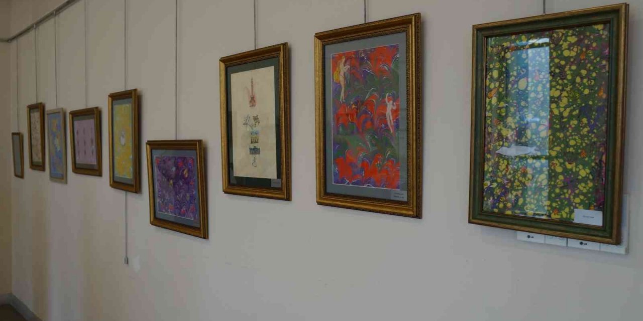 Marmaris’te ’Hayaller ve Çizgiler’ isimli minyatür resim sergisi AKM’de açıldı