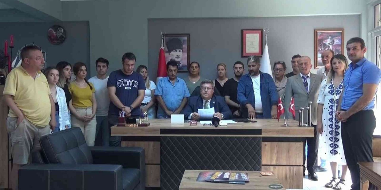 TDP İzmir İl Başkanı ve 12 ilçe başkanı istifa etti
