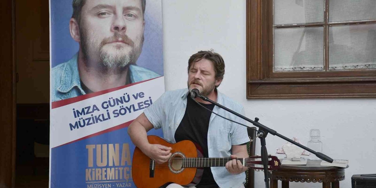 Tuna Kiremitçi, Kuşadalı sevenleriyle buluştu