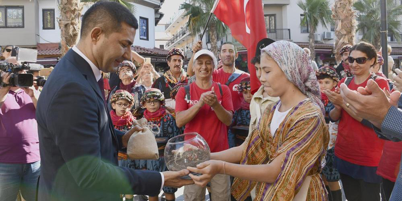 Afyon Kocatepe’den Kuşadası’na ’Zafer Toprağı’