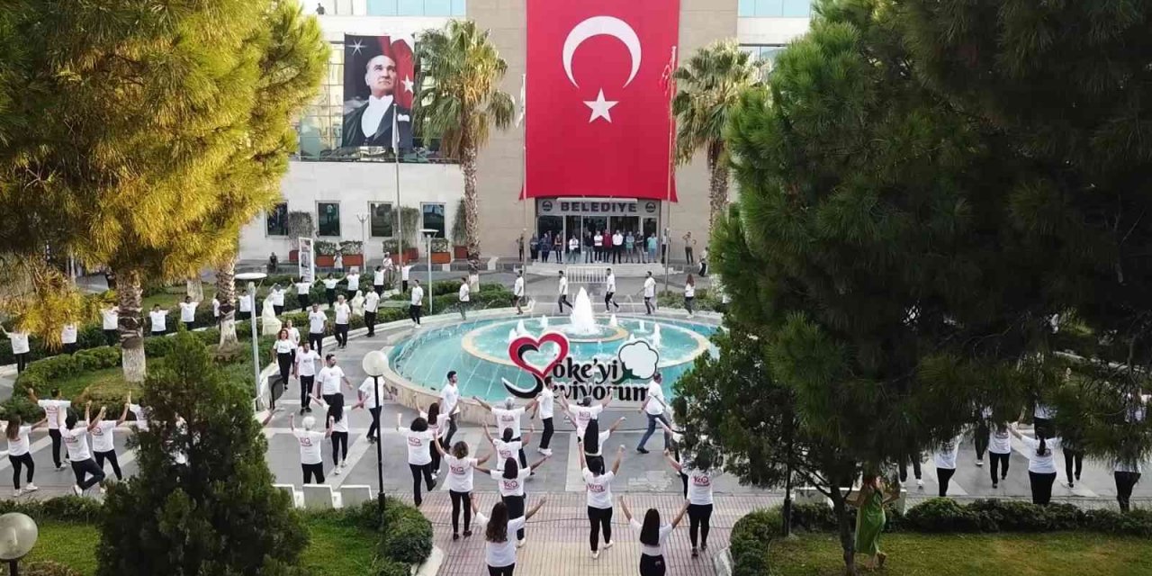 Söke’ye 100. yıl hediyesi “Söke Zeybeği” oldu